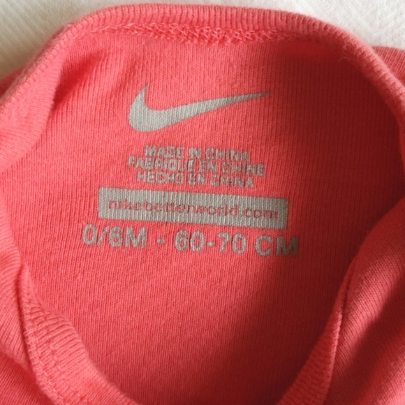 nike coral logo short sleeve bodysuit diaper shirt 6 months baby girl - Picture 4 of 6